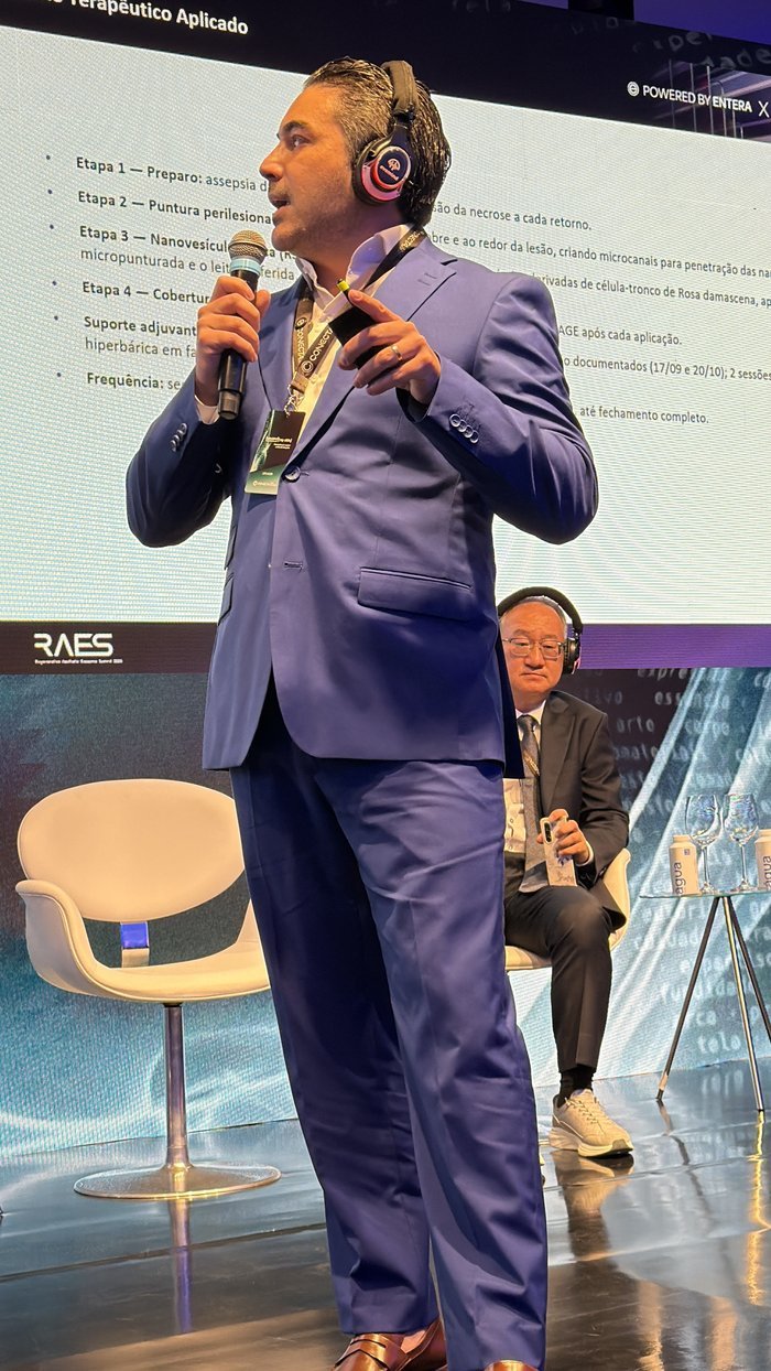 Dr. Joao Vitor Ferraz palestrando no Conecta 2026